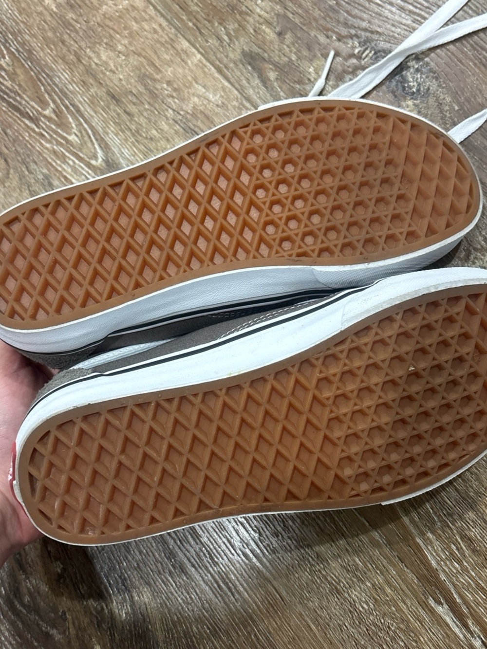 Vans - Picture 3 of 4